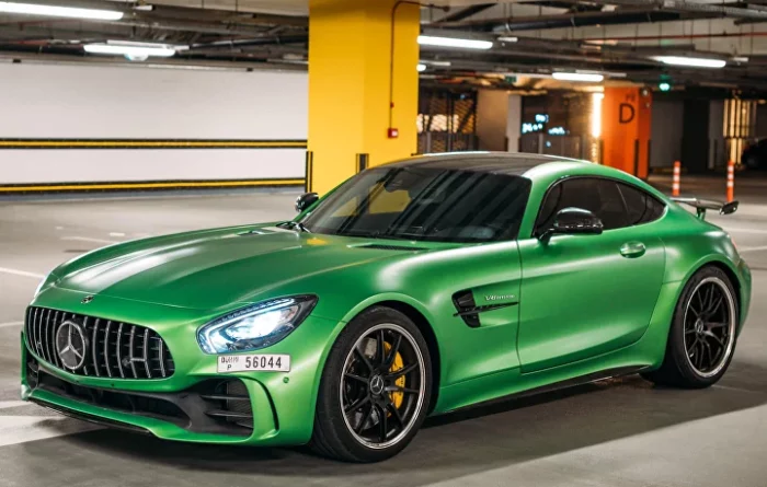 Mercedes_GTr_01